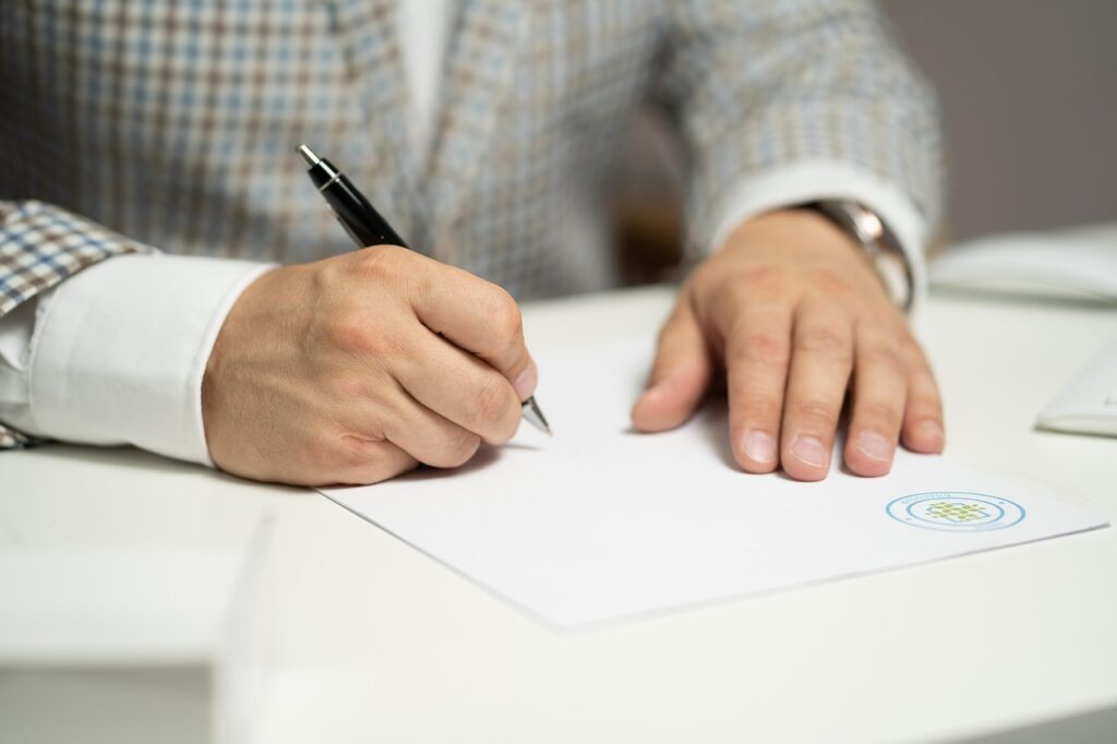 家族葬の契約書面に必要な注意点は？