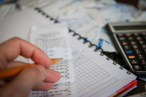 家族葬にかかる税金について知っておくべきことは？